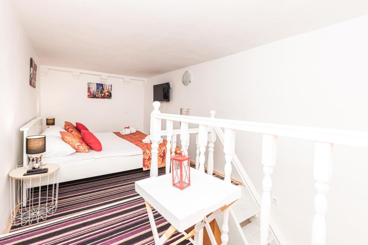 Best Location In Apartman *